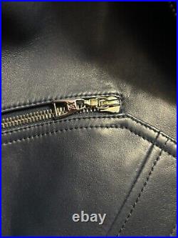 Blouson en cuir bleu Louis Vuitton taille 36, authentifié facture à l'appui