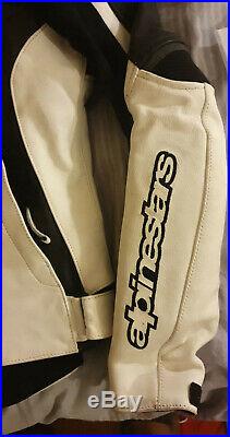 Veste de Moto en Cuir ALPINESTARS, taille 42 de couleur noir et blanc, neuf